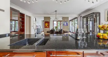 Apartamento 4 habitaciones en Varsovia, Polonia