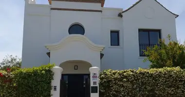 Dom 3 pokoi w Estepona, Hiszpania