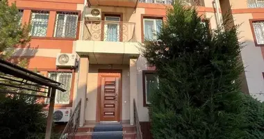 Дом 5 комнат в Ташкент, Узбекистан