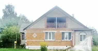 Casa en Kámieniets, Belarús