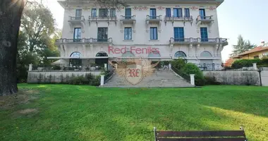 Mieszkanie 4 pokoi w Castelletto sopra Ticino, Włochy