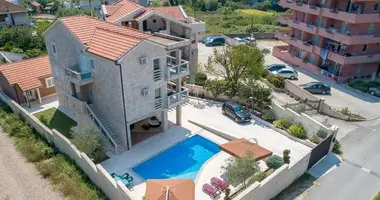 Villa 4 chambres dans Tivat, Monténégro