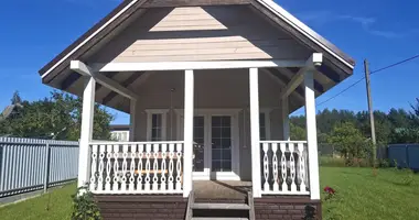 Casa en Piatryskauski sielski Saviet, Belarús