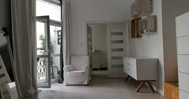 Mieszkanie 1 pokój w Warszawa, Polska