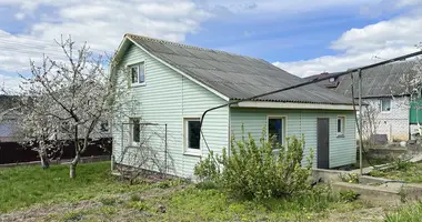 Casa en Papiarnianski sielski Saviet, Belarús