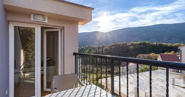 Apartamento 2 habitaciones en Igalo, Montenegro