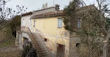 Casa 9 habitaciones en Borgo Pintura, Italia