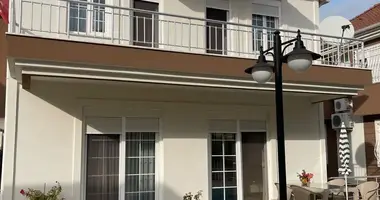 4 bedroom apartment in Kemer Mezarligi, Turkey