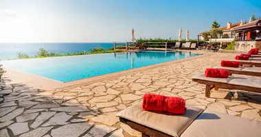 Hôtel 2 500 m² dans Elea, Grèce
