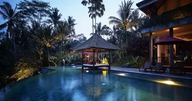 Villa 4 bedrooms in Begawan, Indonesia