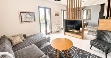 Apartamento 3 habitaciones en Tivat, Montenegro