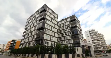 Mieszkanie 4 pokoi w Erdemli, Turcja