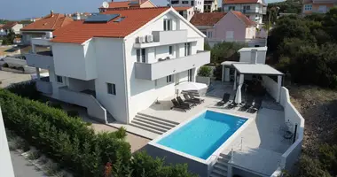 Casa 12 habitaciones en Grad Sibenik, Croacia