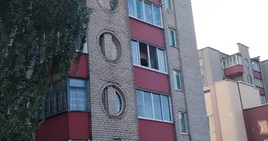 Wohnung 4 zimmer in Kapyl, Belarus