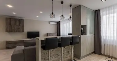 Apartamento 3 habitaciones en Minsk, Belarús