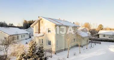 Haus 5 zimmer in Riihimaki, Finnland