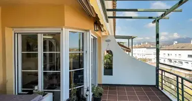 Apartamento 2 habitaciones en San Pedro Alcantara, Španjolska