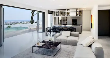4 bedroom house in Koinoteta Agiou Tychona, Cyprus