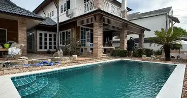 Haus 8 Schlafzimmer in Pattaya, Thailand