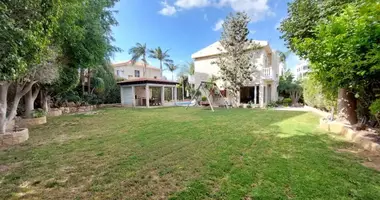 4 bedroom apartment in Germasogeia, Cyprus