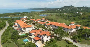 Reihenhaus in Roatan, Honduras