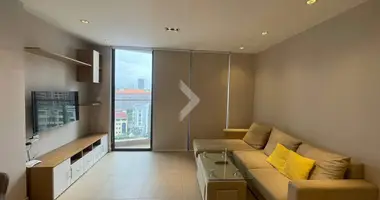 Condo 3 bedrooms in Sangkat Boeung Kak Ti Muoy, Cambodia