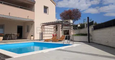 Maison 5 chambres dans Opcina Jasenice, Croatie