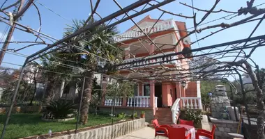 Dom 5 pokojów w Rejon staricki, Rosja