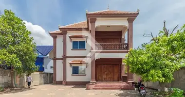 Casa 5 habitaciones en Krous, Camboya