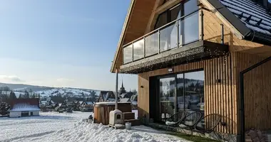 Casa 3 habitaciones en Dzianisz, Polonia