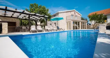Haus 5 Schlafzimmer in Opcina Vir, Kroatien