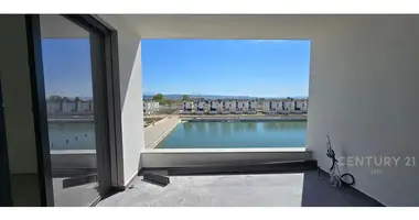 2 bedroom apartment in Bashkia Durres, Albania