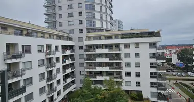 Квартира 2 комнаты в Варшава, Польша