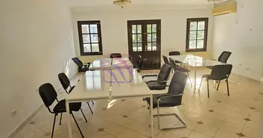 Pomieszczenie biurowe 140 m² w KONTEKST Barbershop, Czarnogóra