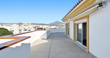 Wohnung 3 Schlafzimmer in San Pedro Alcantara, Spanien