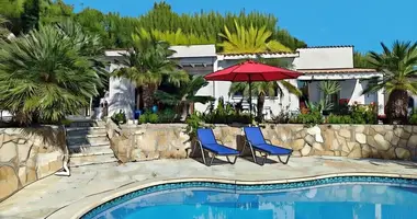 2 bedroom house in Kamares, Cyprus