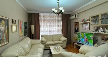 Квартира 2 комнаты в Тирана, Албания