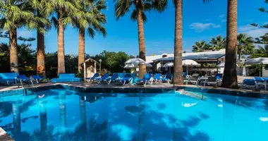 Hotel 1 411 m² in Municipality of Chersonissos, Greece