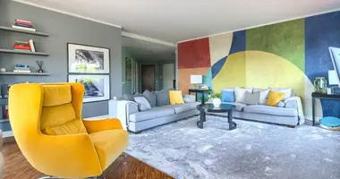 3 bedroom apartment in Warsaw, Poland