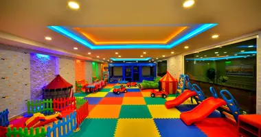 Wohnung 5 zimmer in Mahmutlar, Türkei