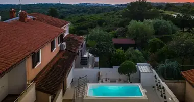 Villa 5 bedrooms in Opcina Medulin, Croatia