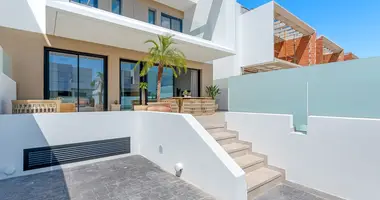 Szeregowiec w Dolores, Hiszpania