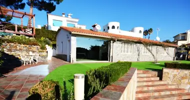 Villa en Lloret de Mar, Španjolska