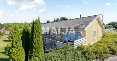 Apartamento 4 habitaciones en Kaarina, Finlandia