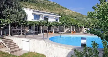 Land 3 bedrooms in Katun Rezevici, Montenegro