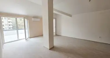 Apartamento 2 habitaciones en Becici, Montenegro