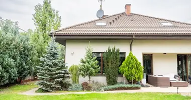 Casa 5 habitaciones en Marki, Polonia