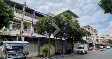 Maison 4 chambres dans Sangkat Tuol Svay Prey Ti Pir, Cambodge