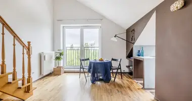 Commercial property 56 m² in Warsaw, Poland