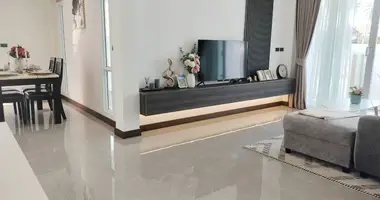 Maison 3 chambres dans Takhian Tia, Thaïlande